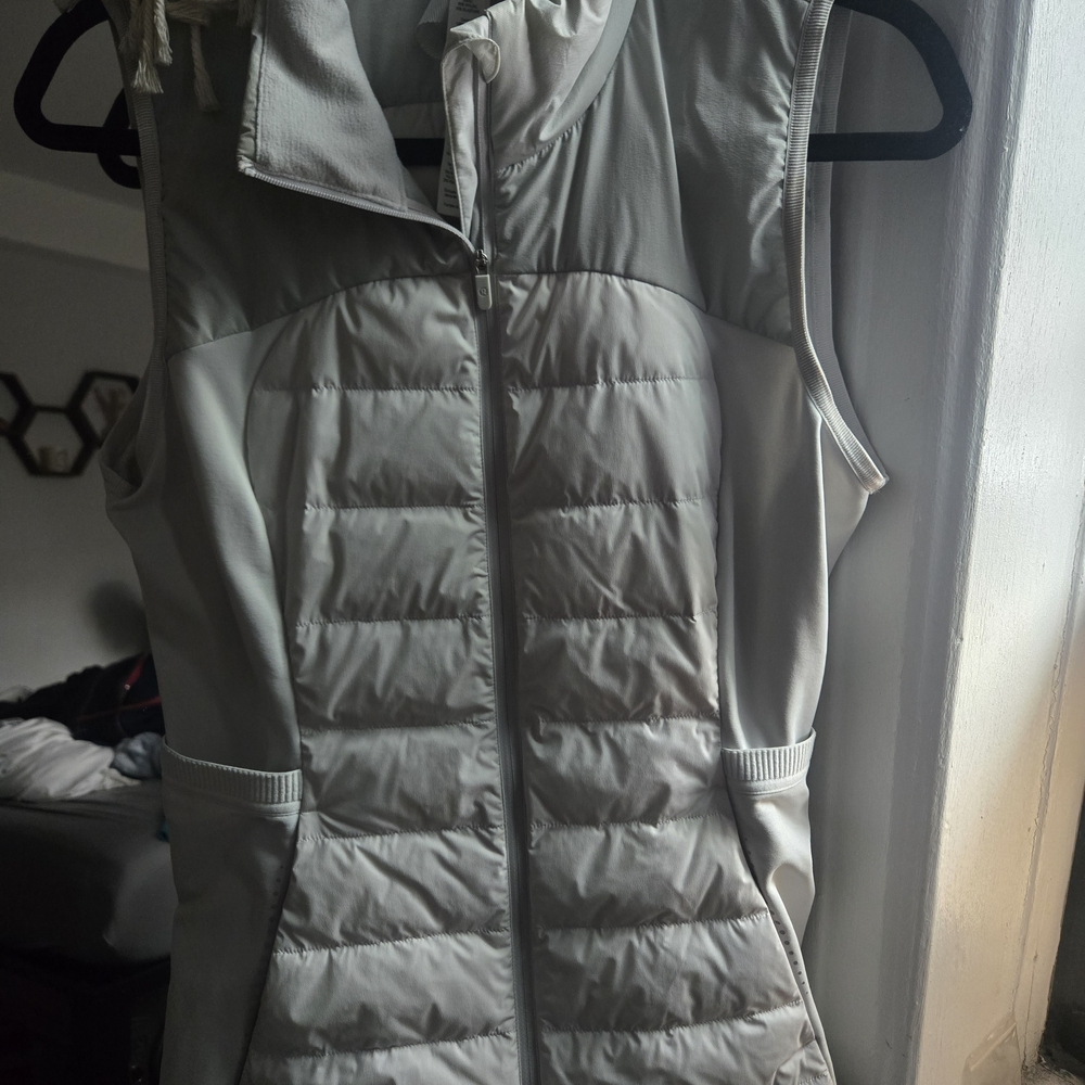 Lululemon Women's Light Teal Puffer Vest